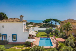 Casa Linda Great Located Beach House in Marbella